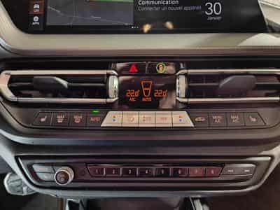 BMW 218 218iA PACK M BOITE AUTO GPS LED CARPLAY (2023) - Photo 14
