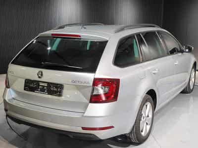 Skoda Octavia 1.6 TDI DSG CARPLAY APS AV/AR SIEGES CHAUFFANTS CRUISE (2019) - Foto 3