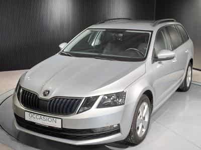 Skoda Octavia 1.6 TDI DSG CARPLAY APS AV/AR SIEGES CHAUFFANTS CRUISE (2019) - Foto 6