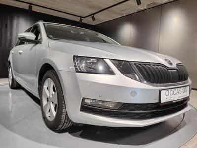 Skoda Octavia 1.6 TDI DSG CARPLAY APS AV/AR SIEGES CHAUFFANTS CRUISE (2019) - Foto 7