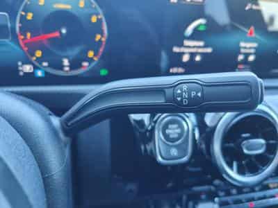 Mercedes CLA 180 1.3 SB PACK AMG CAMERA GPS CARPLAY (2020) - Foto 10