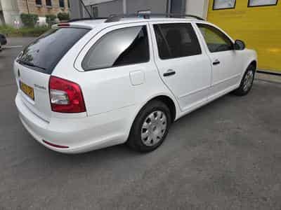 Skoda Octavia Combi 1.6 Tdi 105 CV Garantie 12 Mois (2011) - Photo 12