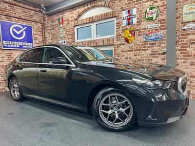 BMW 520 520iA Limousine 2.0 208cv Auto Cuir/SiègCh+V/Cam360° (2025) - Photo 1