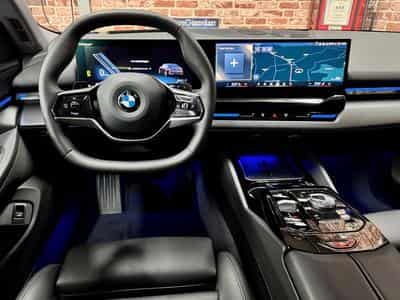 BMW 520 520iA Limousine 2.0 208cv Auto Cuir/SiègCh+V/Cam360° (2025) - Photo 4