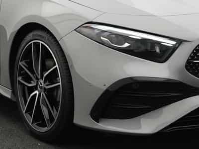 Mercedes A 200 d AMG-Line Multi+Kamera+Night+19" (2025) - Photo 7