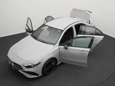 Mercedes A 200 Limousine Multi+Kamera+Distr+Night+19" (2025) - Photo 12