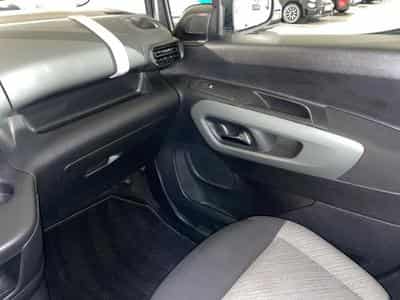 Citroën Berlingo Multispace 1.2 PureTech 130 EAT8 S&S Live XL (2020) - Photo 9