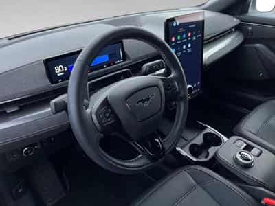 Ford Mustang Mach-E GT (2023) - Photo 11