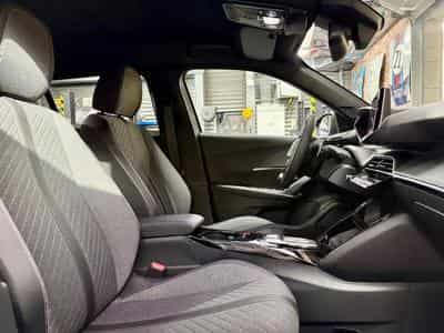Peugeot 2008 (2025) - Photo 8