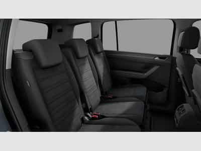 VW Touran Highline R-Line 1.5 TSI 7-Gang DSG (2025) - Photo 11