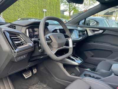 Audi Q4 e-tron 45 e-tron basis quattro (2026) - Photo 1