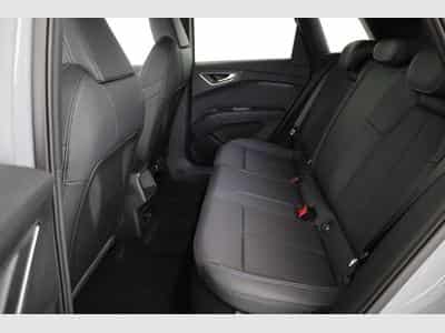Audi Q4 e-tron 45 e-tron basis quattro (2026) - Photo 11