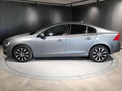 Volvo S60 S60 D2 BOITE AUTO GPS CAMERA SIEGES + VOLANT CHAUFF (2018) - Foto 5