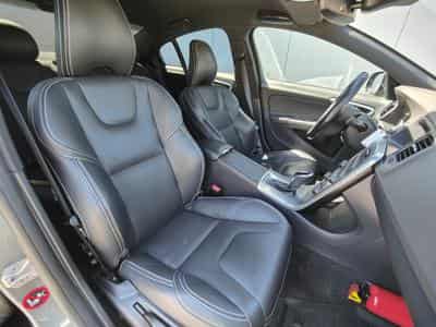 Volvo S60 S60 D2 BOITE AUTO GPS CAMERA SIEGES + VOLANT CHAUFF (2018) - Foto 7