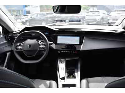 Peugeot 308 1.2 Hybrid 145 e-DCS6 Allure ACC LANE GPS CAM360 1° MAIN (2025) - Foto 9