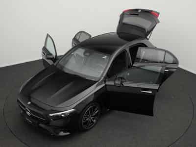 Mercedes A 200 d AMG-Line Multi+Kamera+Night+19" (2025) - Photo 12