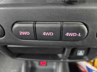 Suzuki Jimny 1.3 VVT 86 CV 4WD 4 Places Garantie 12 Mois (2016) - Photo 11