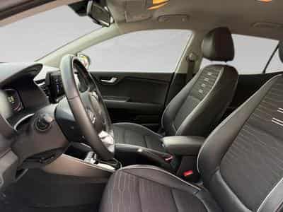 Kia Stonic 1.0 T 100 GT Line DCT (2024) - Foto 4