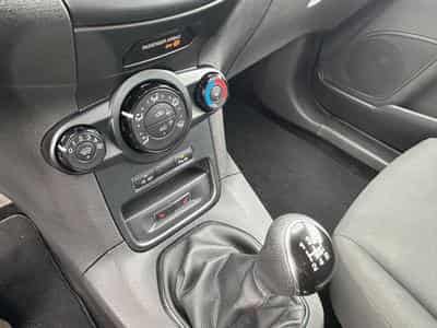 Ford Fiesta Fiesta Celebration *SHZ*LED*MFL*2.Hand*Euro6* (2016) - Photo 13