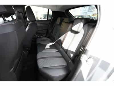 Peugeot 208 1.2 Hybrid e-DSC6 145 Allure (2025) - Photo 10