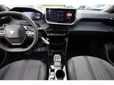 Peugeot 2008 1.2 Hybrid e-DSC6 145 Allure (2025) - Photo 8