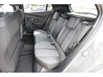 Peugeot 2008 1.2 Hybrid e-DSC6 145 Allure (2025) - Photo 10