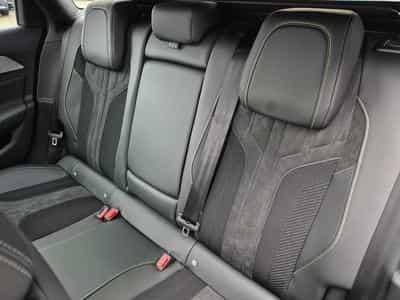 Peugeot 308 1.2 Hybrid e-DSC6 145 GT Exclusive (2026) - Photo 9