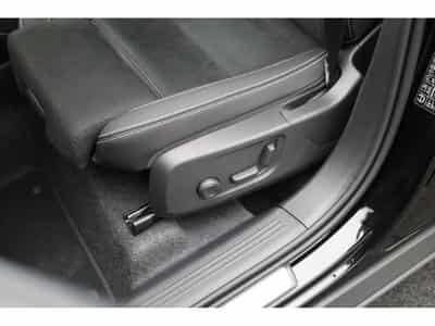 Volvo XC40 2.0 B4 MHD 197  Black Edition (2026) - Photo 14