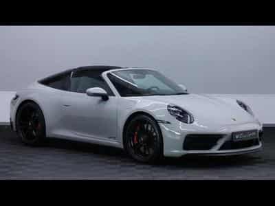 Porsche 911 Targa 4 GTS PDK (2024) - Photo 3