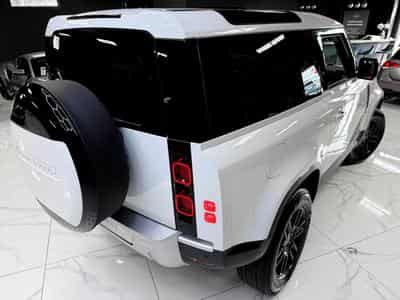 Land-Rover Defender 90 D200 S WARRANTY 2030 (2025) - Photo 10