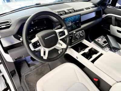 Land-Rover Defender 90 D200 S WARRANTY 2030 (2025) - Photo 11