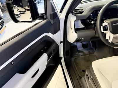 Land-Rover Defender 90 D200 S WARRANTY 2030 (2025) - Photo 15