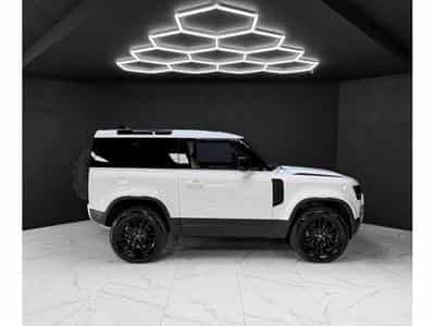 Land-Rover Defender 90 D200 S WARRANTY 2030 (2025) - Photo 6