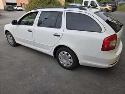 Skoda Octavia Combi 1.6 Tdi 105 CV Garantie 12 Mois (2011) - Photo 3