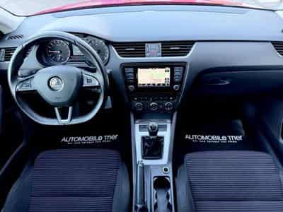 Skoda Octavia Octavia Combi 2.0 TDI /BI-XENON/NAVI/AHK/TÜV/ (2016) - Foto 7