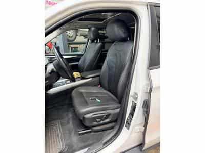 BMW X5 X5 xDrive 30 d/ /7Sitzer/Toit ouvrant Pano/19/bi xénon/Leder (2014) - Photo 6