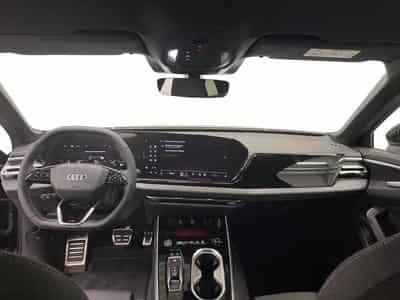 Audi A6 Avant S-Line 2.0 (2025) - Photo 13