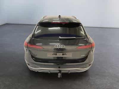 Audi A6 Avant S-Line 2.0 (2025) - Photo 6