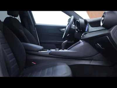 Alfa-Romeo Giulia 2.2 JTD 160 Auto (2022) - Foto 11