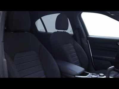 Alfa-Romeo Giulia 2.2 JTD 160 Auto (2022) - Foto 12