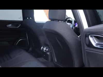 Alfa-Romeo Giulia 2.2 JTD 160 Auto (2022) - Foto 13