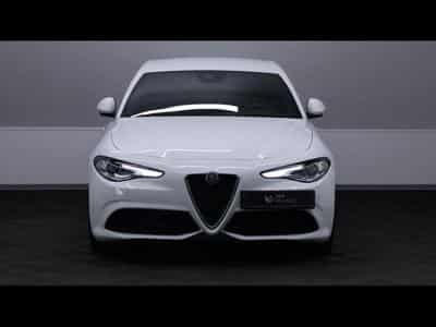 Alfa-Romeo Giulia 2.2 JTD 160 Auto (2022) - Foto 2