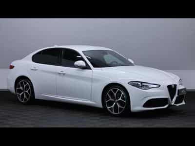 Alfa-Romeo Giulia 2.2 JTD 160 Auto (2022) - Foto 3