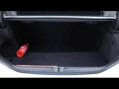 Alfa-Romeo Giulia 2.2 JTD 160 Auto (2022) - Foto 7