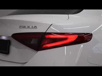 Alfa-Romeo Giulia 2.2 JTD 160 Auto (2022) - Foto 9