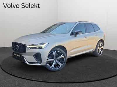 Volvo XC60 B5 AWD Ultra Dark / Essence (2025) - Photo 1