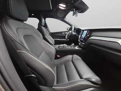 Volvo XC60 B5 AWD Ultra Dark / Essence (2025) - Photo 13