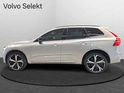 Volvo XC60 B5 AWD Ultra Dark / Essence (2025) - Photo 3