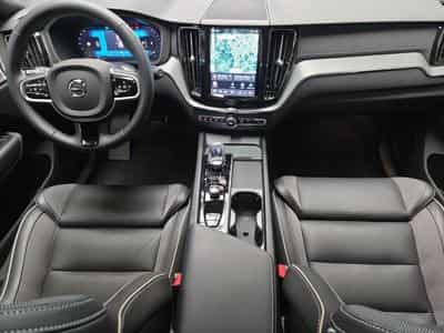 Volvo XC60 B5 AWD Ultra Dark / Essence (2025) - Photo 9