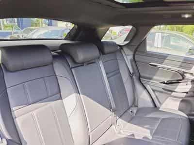Land-Rover Range Rover Evoque R-Dynamic SE (2020) - Photo 10